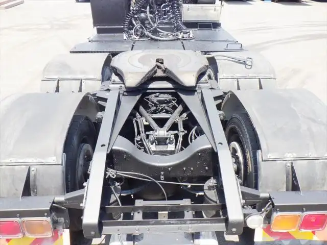 いすゞ ギガ 大型 トラクター ハイルーフ 2デフの中古トラック画像11