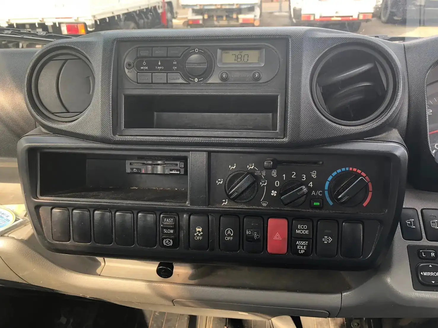 日野 デュトロ 小型 平ボディ TKG-XZU655M H31/R1の中古トラック画像13
