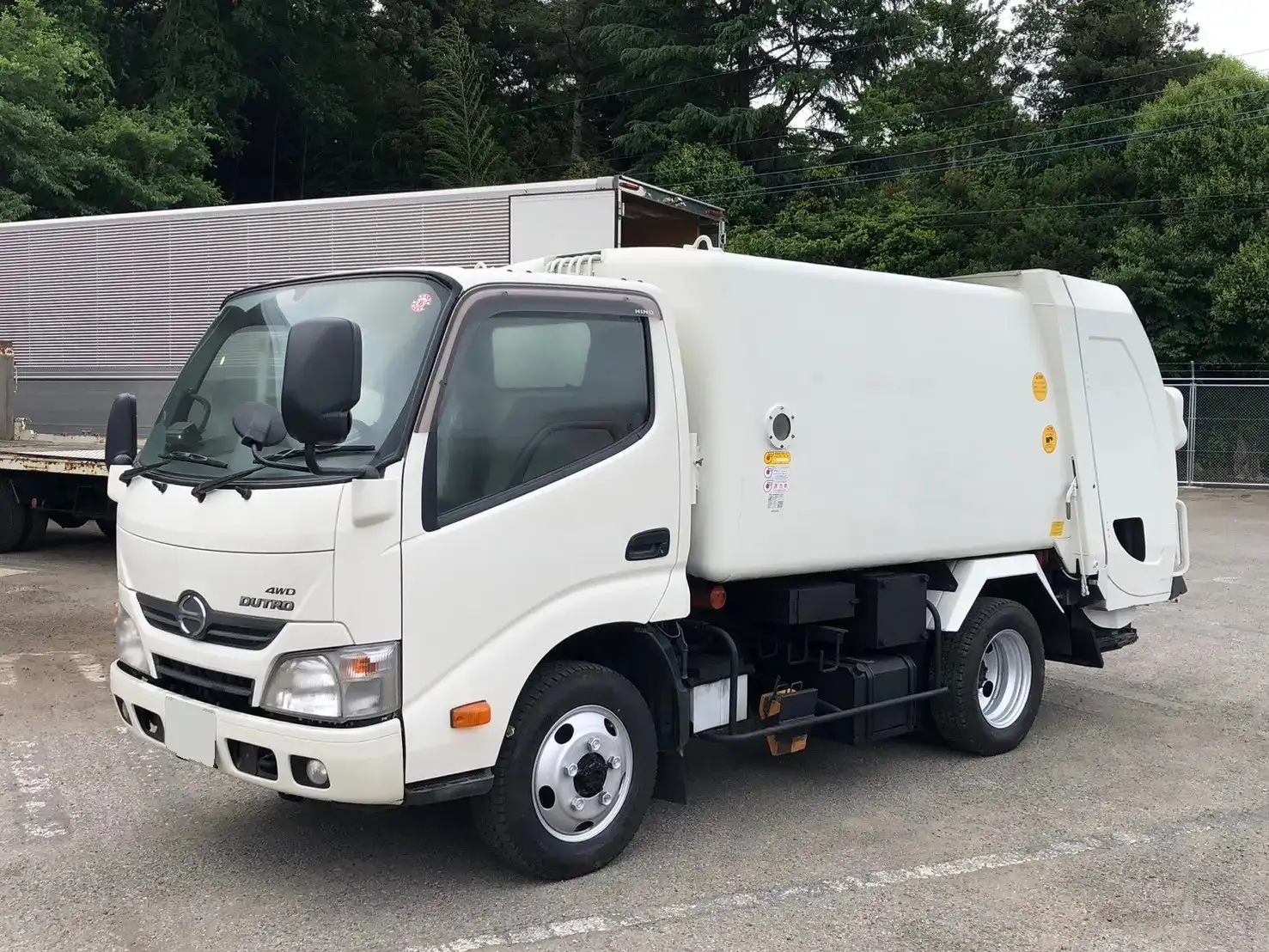 日野 デュトロ 小型 パッカー車 巻き込み式 回転ダンプ式 の中古トラック【車両No.166711】