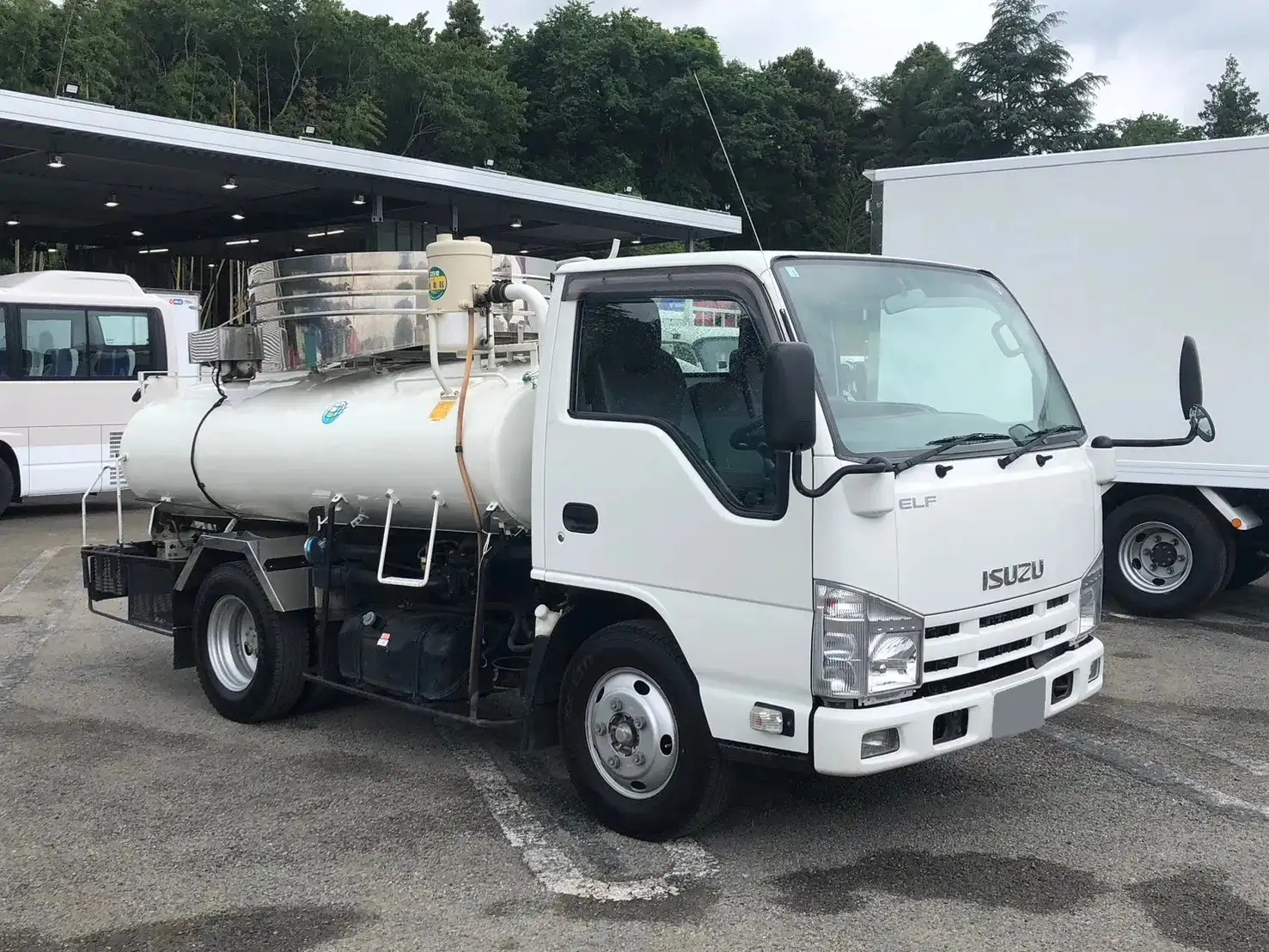 いすゞ エルフ 小型 タンク車 バキューム BKG-NKR85ANの中古トラック画像2