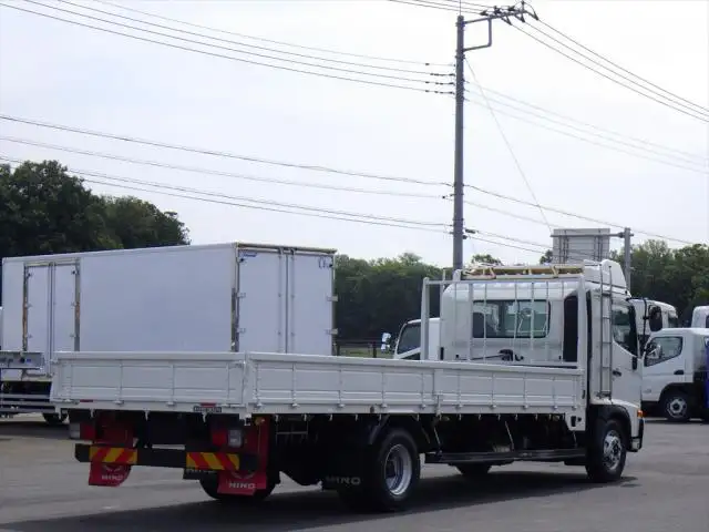 日野 レンジャー 中型/増トン 平ボディ ベッド 2KG-FD2ABAの中古トラック画像3