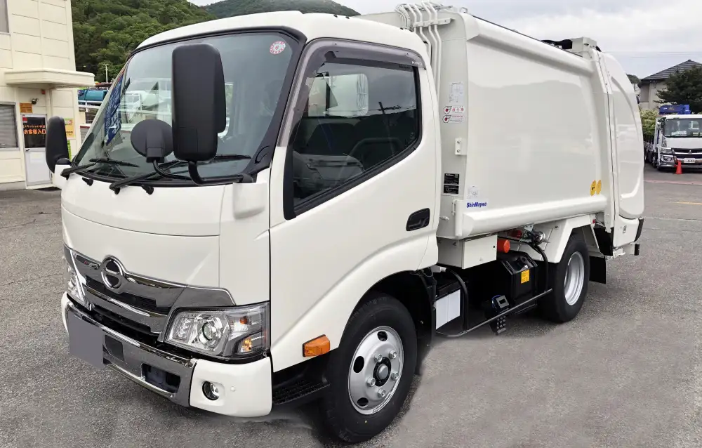 日野 デュトロ 小型 パッカー車 プレス式 2RG-XZU605Xの中古トラック画像1