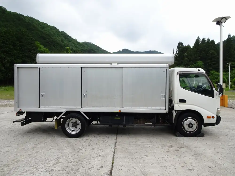 トヨタ ダイナ 小型 特殊車両 TKG-XZU650 H25の中古トラック画像4