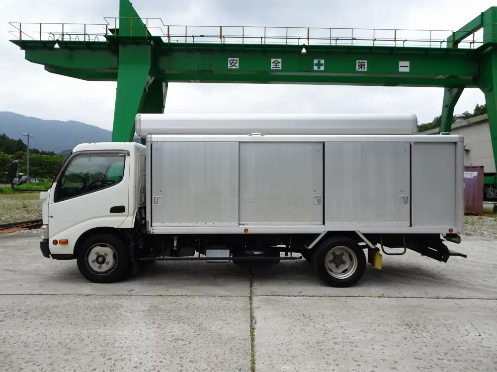 トヨタ ダイナ 小型 特殊車両 TKG-XZU650 H25の中古トラック画像3