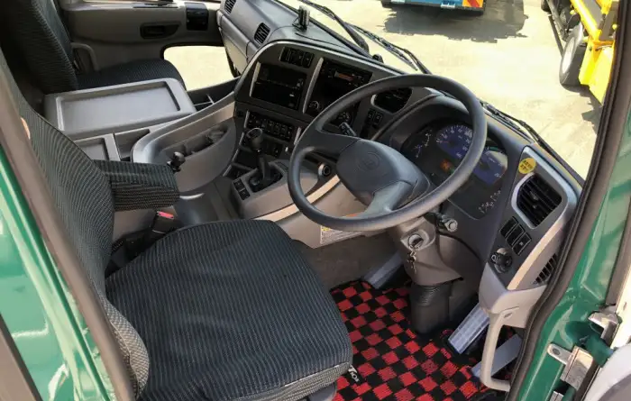 日産UD クオン 大型 平ボディ QKG-CG5ZA の中古トラック【車両No
