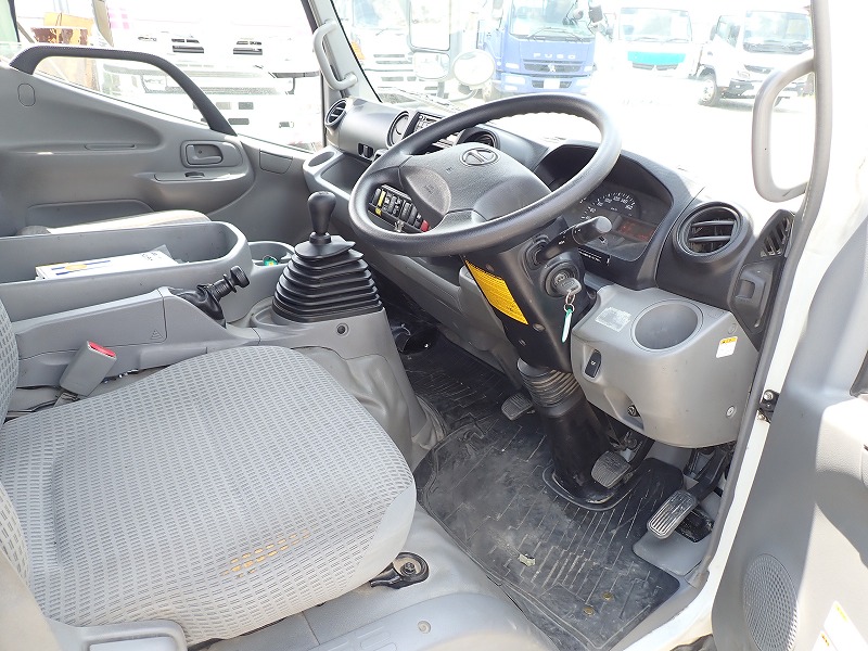 日野 デュトロ 小型 タンク車 ローリー TKG-XZU685Mの中古トラック画像11
