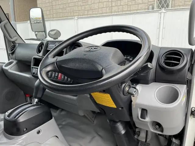 トヨタ トヨエース 小型 アルミバン サイドドア TPG-XZC605の中古トラック画像13