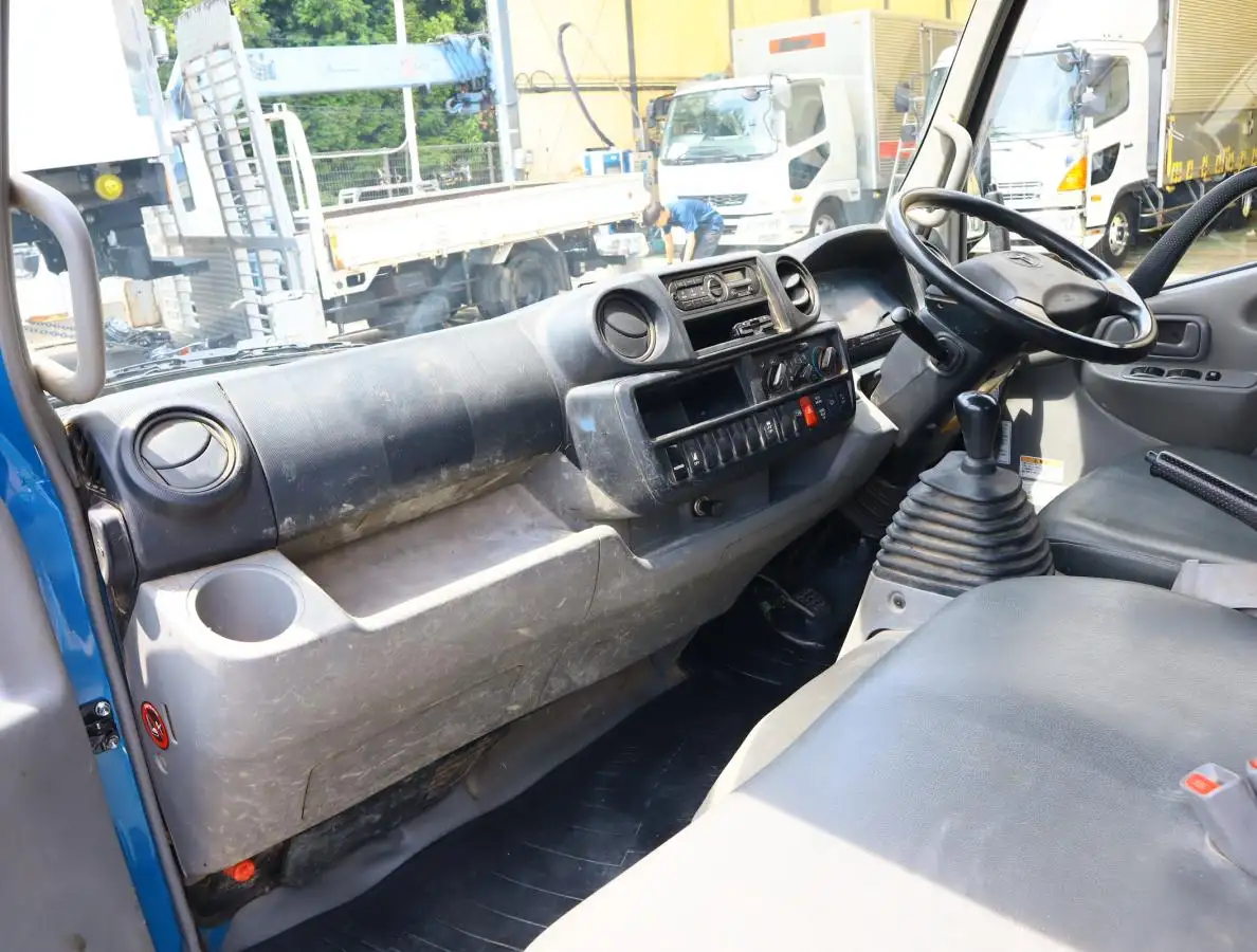 トヨタ ダイナ 小型 ダンプ 強化 TKG-XZU620Dの中古トラック画像9
