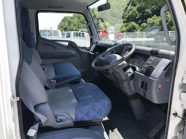 三菱 キャンター 小型 平ボディ PA-FE82DG H16の中古トラック画像7