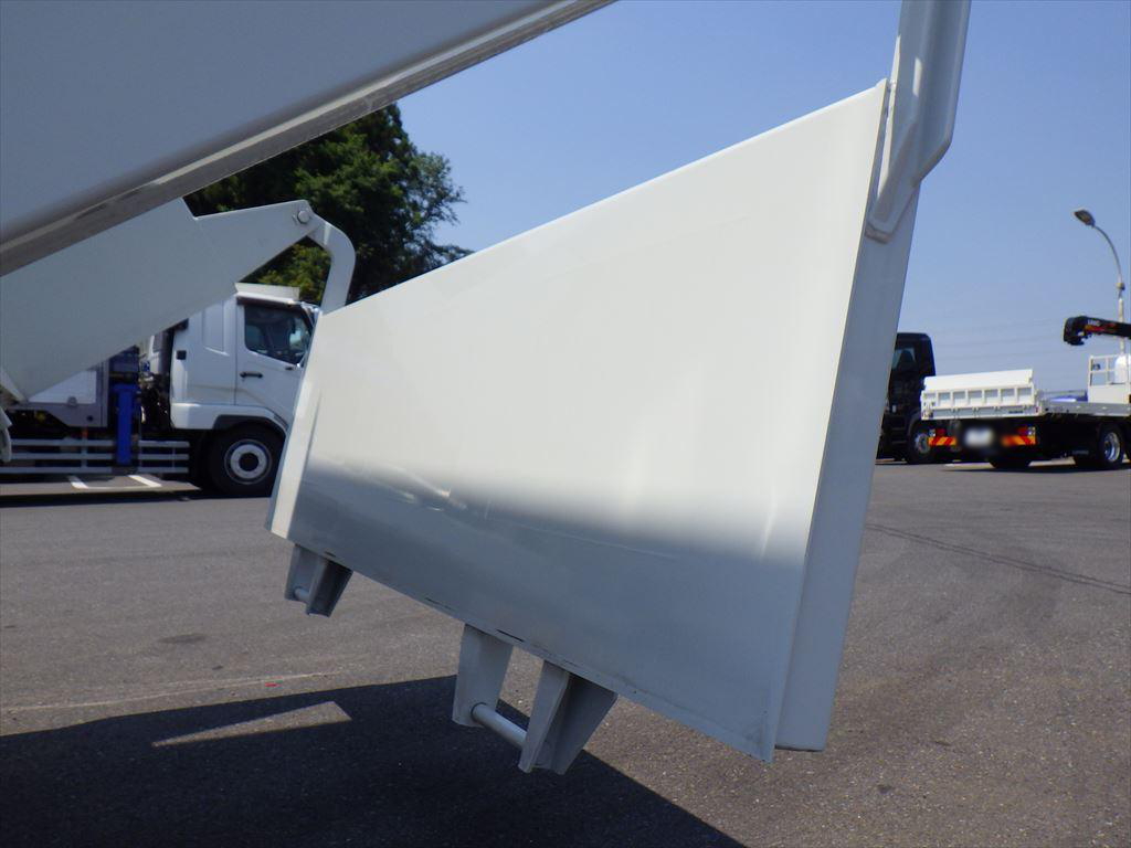 三菱 ファイター 中型/増トン ダンプ ベッド 2KG-FK62FZの中古トラック画像9