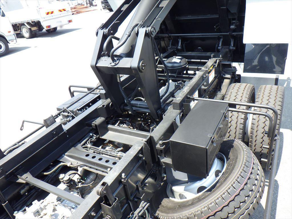 三菱 ファイター 中型/増トン ダンプ ベッド 2KG-FK62FZの中古トラック画像16