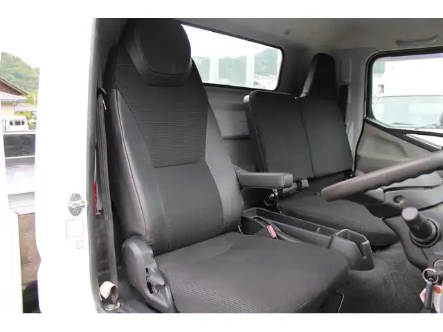 三菱 キャンター 小型 平ボディ  H31/R1の中古トラック画像6