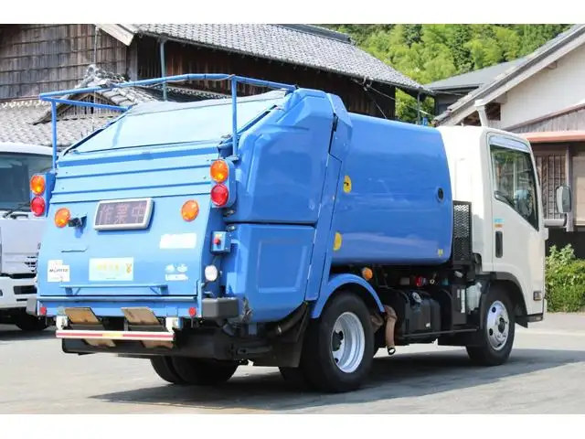 いすゞ エルフ 小型 パッカー車 巻き込み式 回転ダンプ式の中古トラック画像2