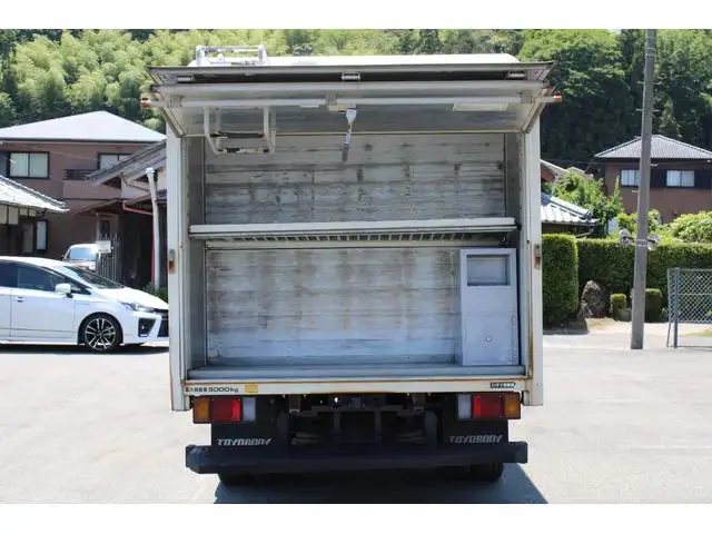 いすゞ エルフ 小型 アルミバン ボトルカー サイドドアの中古トラック画像5