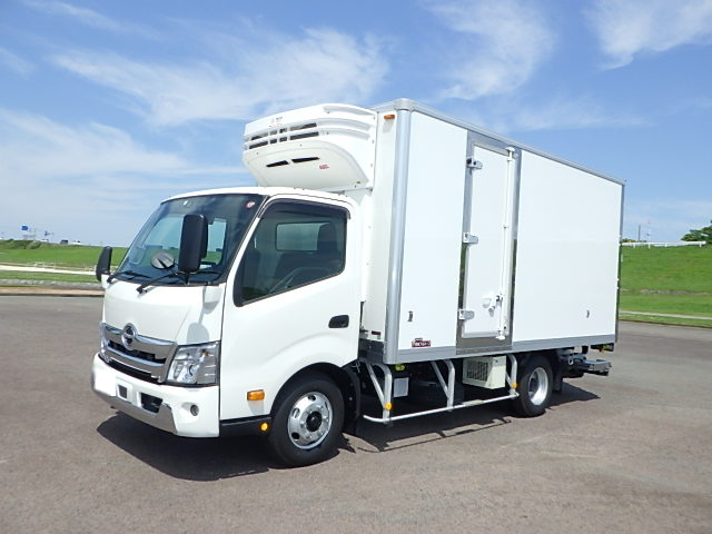 日野 デュトロ 小型 タンク車 バキューム BDG-XZU404X の中古トラック【車両No.130883】
