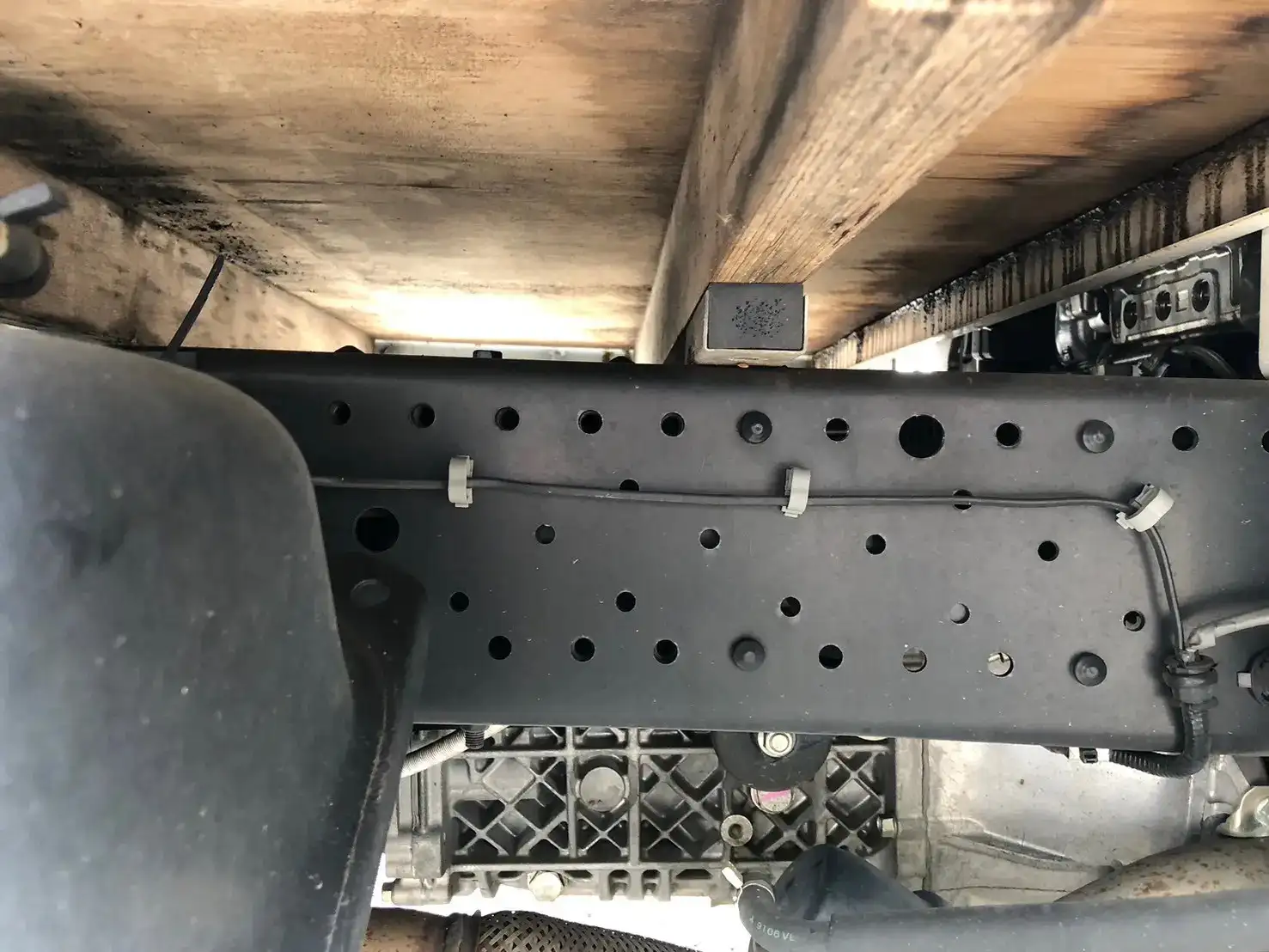 いすゞ エルフ 小型 平ボディ TRG-NJR85A H31/R1の中古トラック画像18