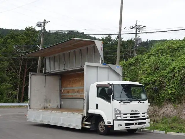 いすゞ フォワード 中型/増トン ウイング 床鉄板 ベッドの中古トラック画像1