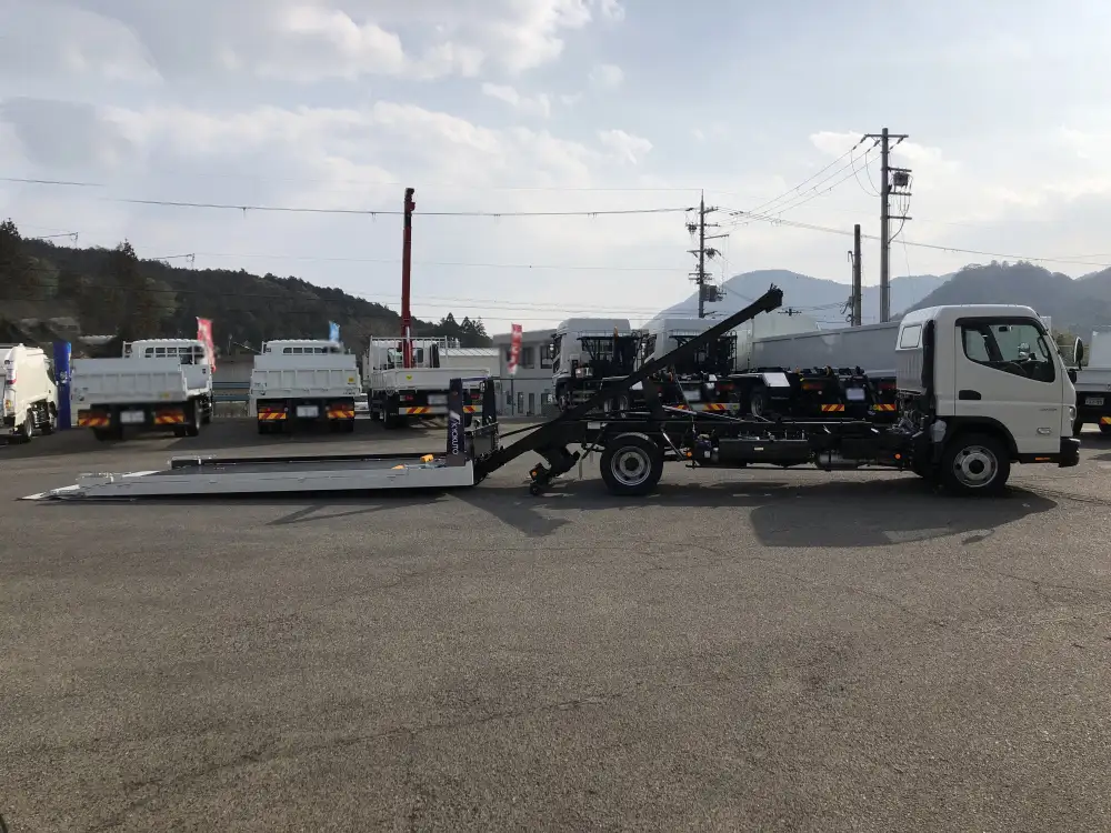 三菱 キャンター 小型 車両重機運搬 ラジコン ウインチの中古トラック画像2