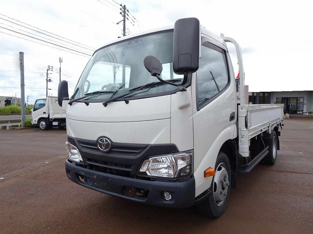 トヨタ ダイナ 小型 平ボディ セミロング TPG-XZU645