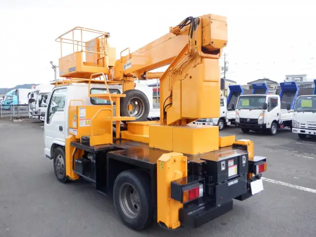 いすゞ エルフ 小型 高所・建柱車 高所作業車 BDG-NKR85Nの中古トラック画像4