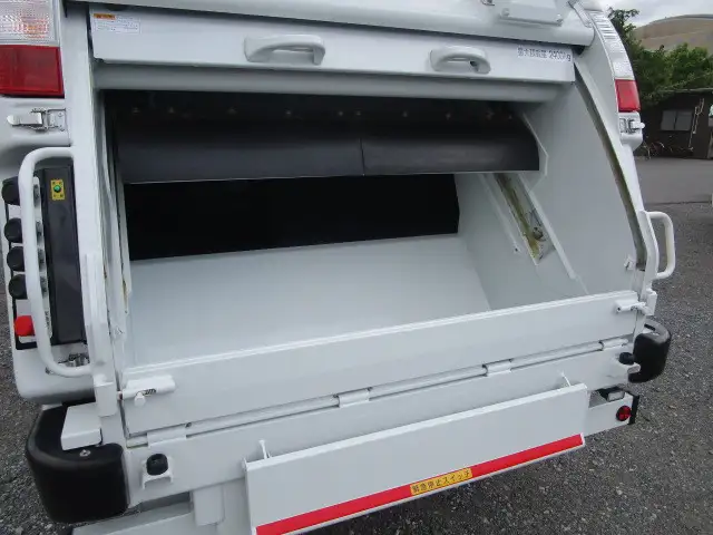 三菱 キャンター 小型 パッカー車 プレス式 2RG-FEAV0の中古トラック画像8
