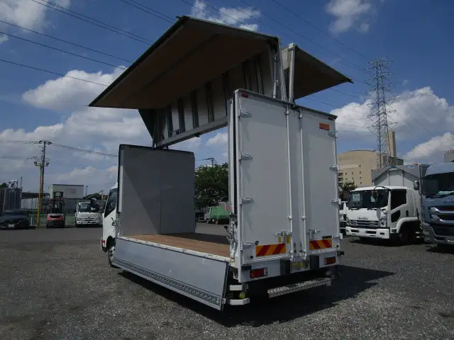 日野 デュトロ 小型 ウイング 2RG-XZU712M R4の中古トラック画像4