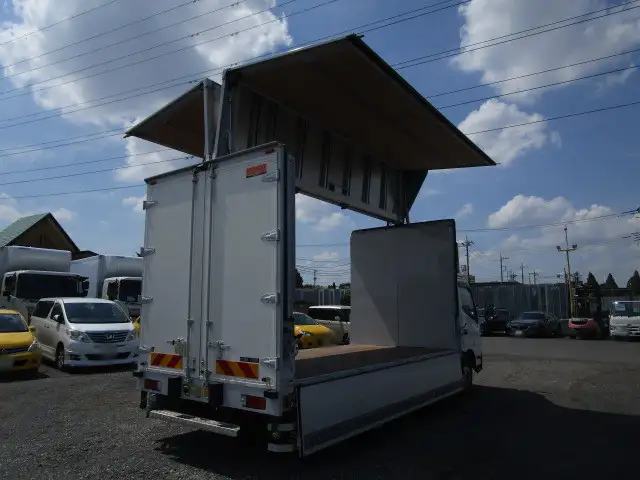 日野 デュトロ 小型 ウイング 2RG-XZU712M R4の中古トラック画像3