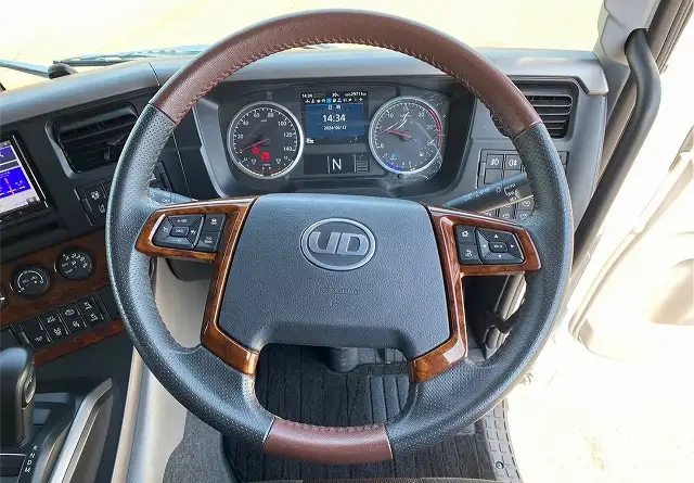 日産UD クオン 大型 トラクター ハイルーフ 1デフの中古トラック画像12
