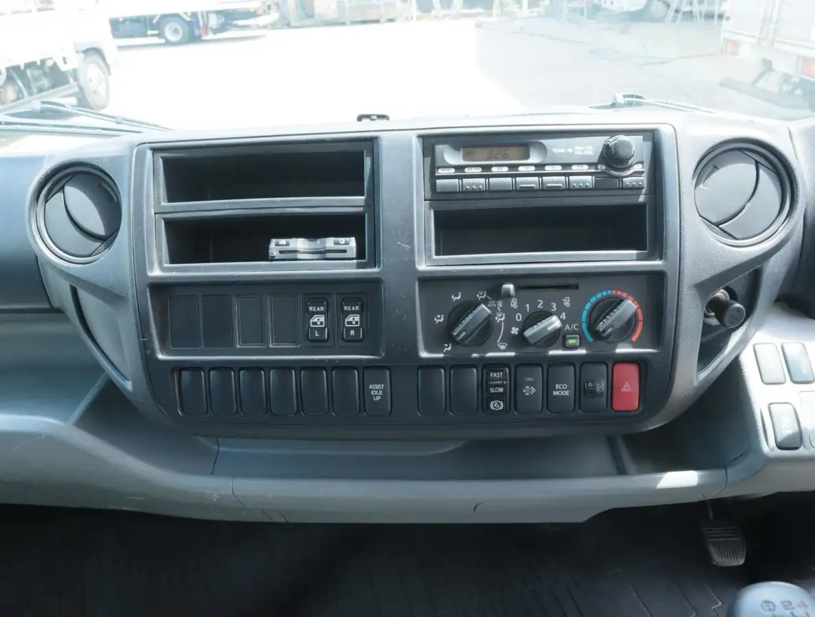 トヨタ トヨエース 小型 平ボディ Wキャブ TKG-XZU710の中古トラック画像11