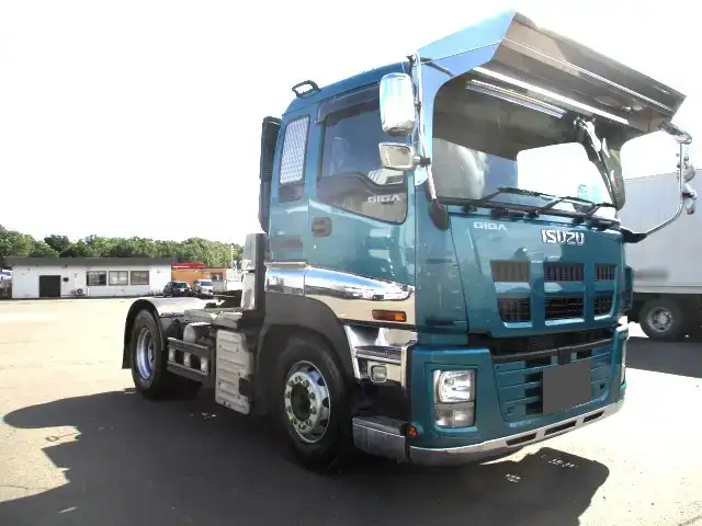 いすゞ ギガ 大型 トラクター 1デフ ベッドの中古トラック画像3