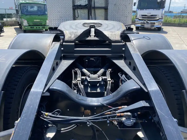 いすゞ ギガ 大型 トラクター ハイルーフ 2デフの中古トラック画像8