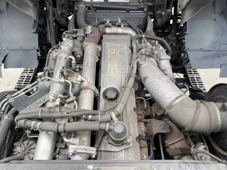 いすゞ ギガ 大型 トラクター QKG-EXD52AD の中古トラック【車両