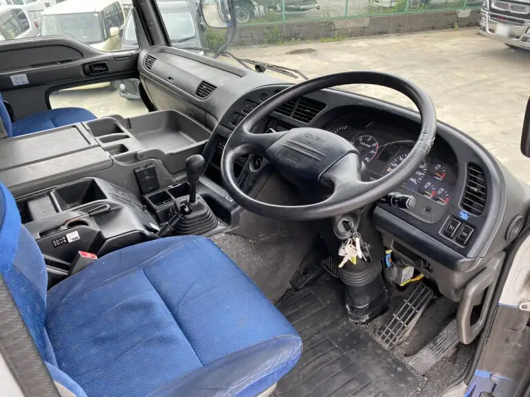 いすゞ ギガ 大型 トラクター ハイルーフ 1デフの中古トラック画像11