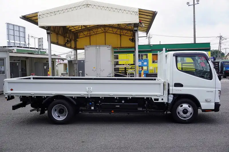 三菱 キャンター 小型 平ボディ 2RG-FEAV0 R5の中古トラック画像2