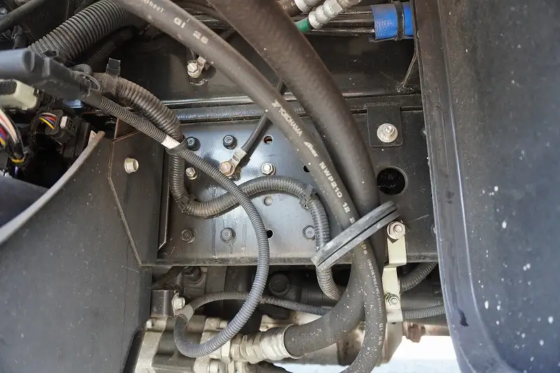 三菱 キャンター 小型 高所・建柱車 高所作業車 電工仕様の中古トラック画像16