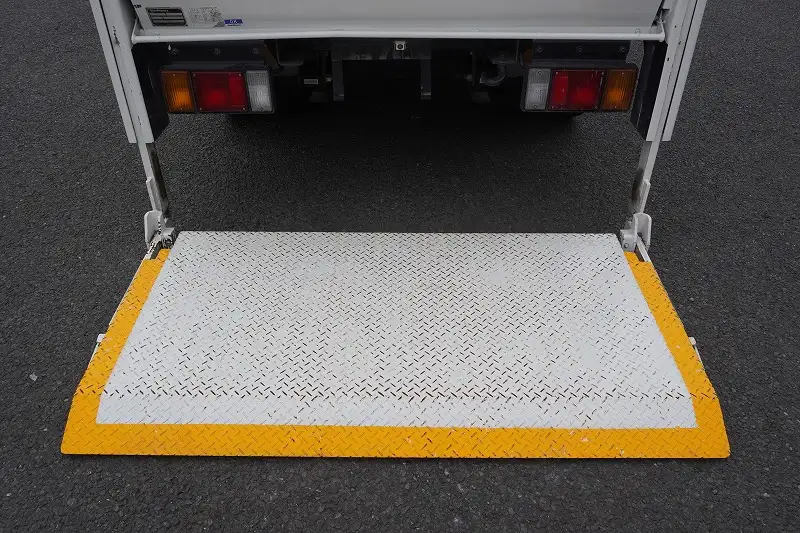 いすゞ エルフ 小型 平ボディ パワーゲート アルミブロックの中古トラック画像7