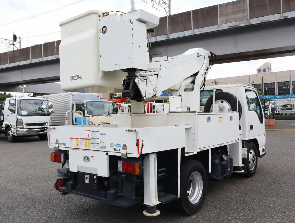 いすゞ エルフ 小型 高所・建柱車 高所作業車 電工仕様の中古トラック画像2