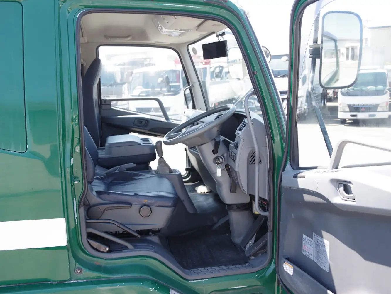 三菱 ファイター 中型/増トン タンク車 バキューム PDG-FK61Rの中古トラック画像12