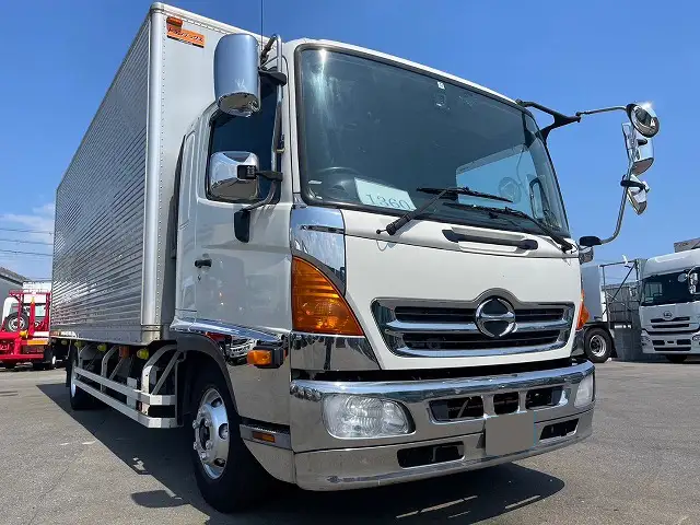 日野 レンジャー 中型/増トン アルミバン パワーゲート ベッドの中古トラック画像2