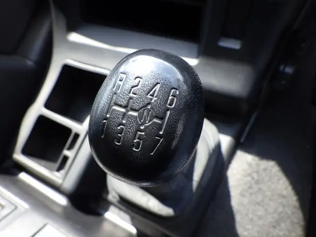 いすゞ ギガ 大型 ウイング エアサス ベッドの中古トラック画像12