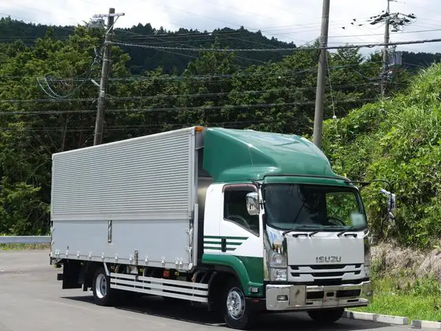いすゞ フォワード 中型/増トン ウイング エアサス ベッドの中古トラック画像2