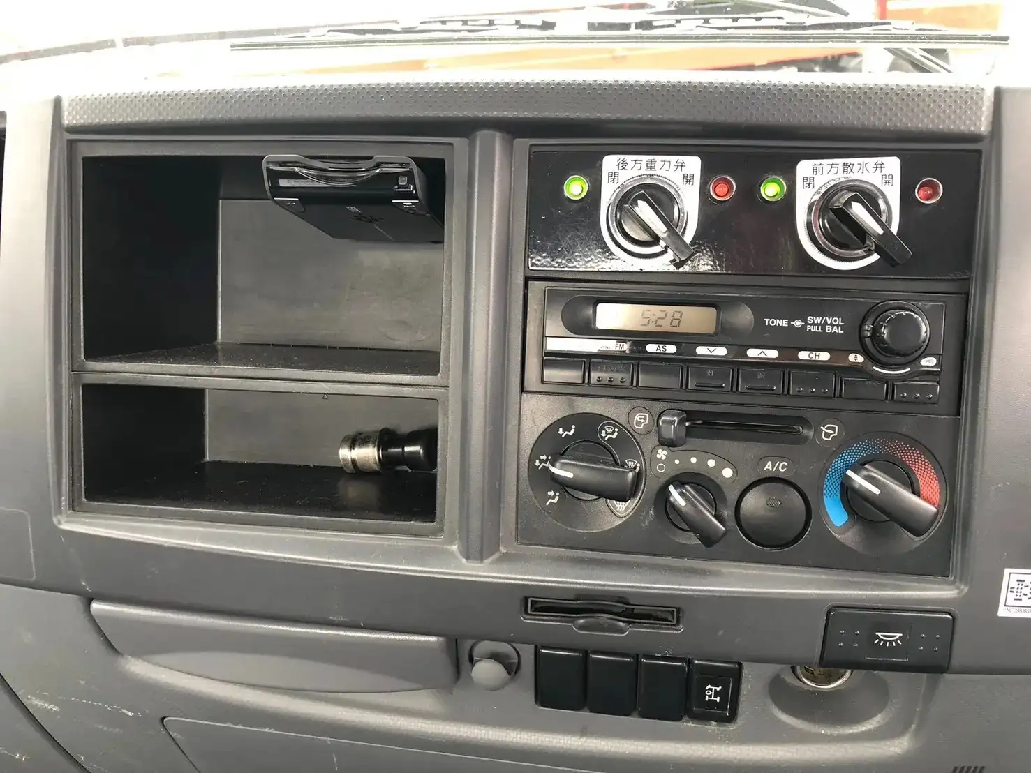 いすゞ フォワード 中型/増トン タンク車 散水車 TKG-FRR90S1の中古トラック画像14
