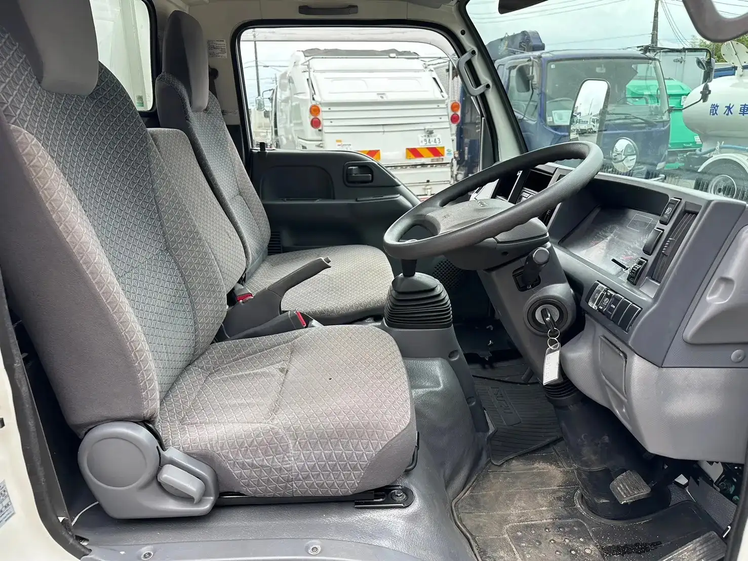 いすゞ エルフ 小型 平ボディ TPG-NKR85R H30の中古トラック画像11