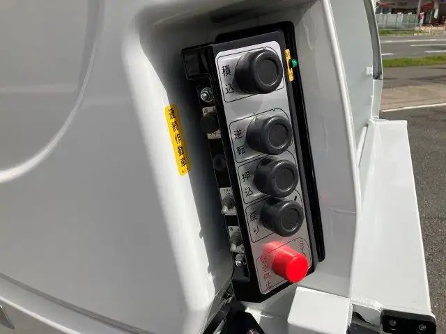 三菱 キャンター 小型 パッカー車 巻き込み式 回転ダンプ式の中古トラック画像9