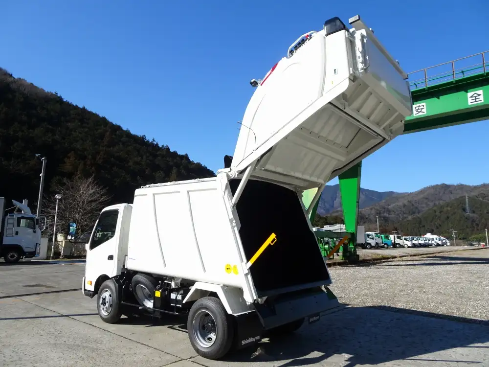 日野 デュトロ 小型 パッカー車 プレス式 2KG-XZU700Xの中古トラック画像4