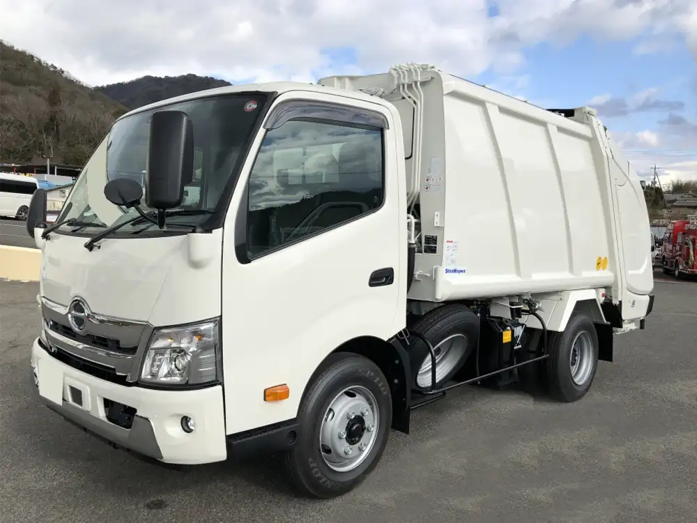 日野 デュトロ 小型 パッカー車 プレス式 2KG-XZU700Xの中古トラック画像1