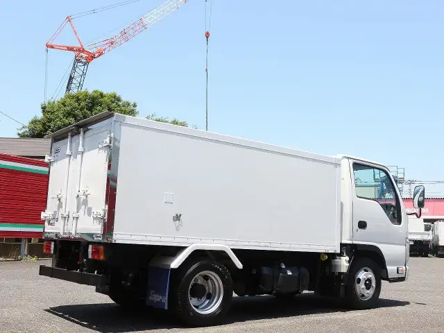 いすゞ エルフ 小型 冷凍冷蔵 低温 サイドドアの中古トラック画像3