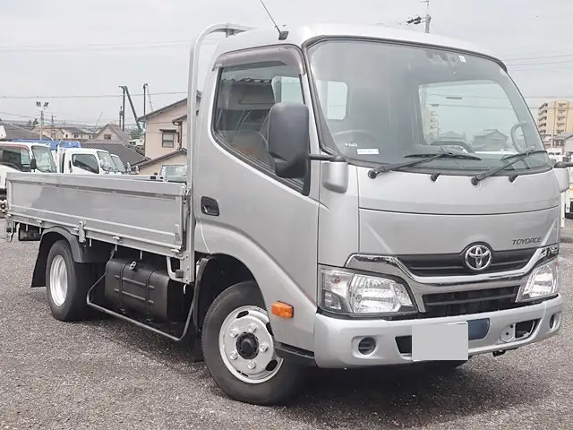 トヨタ トヨエース 小型 平ボディ TPG-XZU645 H30の中古トラック画像2