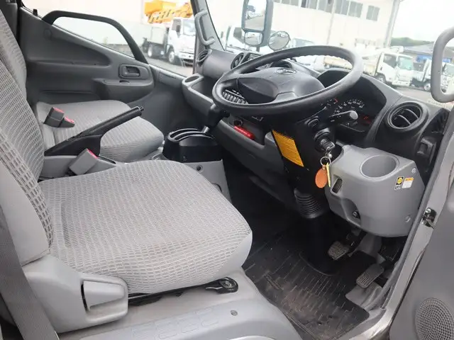 トヨタ トヨエース 小型 平ボディ TPG-XZU645 H30の中古トラック画像11
