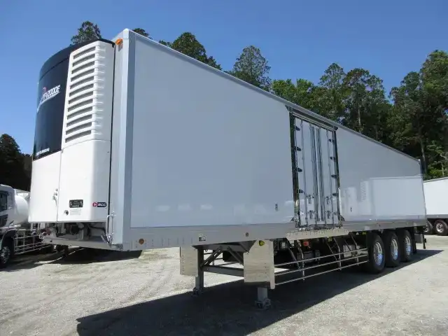 国内・その他 国産車その他 トレーラー/その他 トレーラー 3軸 エアサス の中古トラック【車両No.167896】